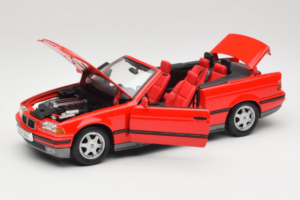 BMW 325i E36 Cabriolet Rot Maisto 1:18 50229 Druckguss — Bild 2 von 8