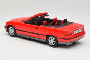 BMW 325i E36 Cabriolet Rot Maisto 1:18 50229 Druckguss — Bild 7 von 8