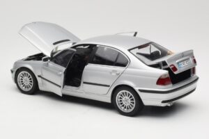 BMW 330i E46 Silber UT 1:18 80430302328 Druckguss — Bild 5 von 8
