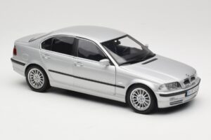 BMW 330i E46 Silber UT 1:18 80430302328 Druckguss — Bild 6 von 8