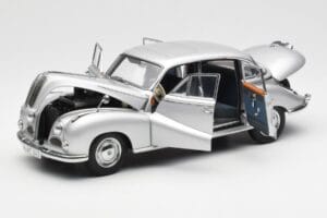 BMW 502 2.6 Luxus Super Silber AUTOart 1:18 70593 Druckguss — Bild 2 von 8