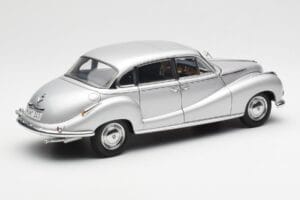 BMW 502 2.6 Luxus Super Silber AUTOart 1:18 70593 Druckguss — Bild 3 von 8