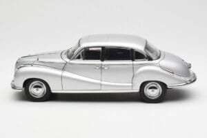 BMW 502 2.6 Luxus Super Silber AUTOart 1:18 70593 Druckguss — Bild 4 von 8