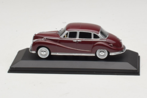 BMW 502 V8 Dunkelrot Minichamps 1:43 430022402 Druckguss