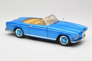 BMW 503 Cabriolet Riviera Blue Revell 1:18 08843 Druckguss — Bild 7 von 9