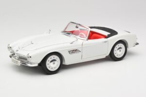 BMW 507 Touring Sport Feather White Revell 1:18 8810 Druckguss