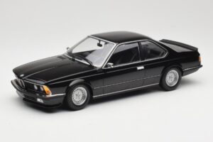BMW 635 CSi E24 Black Metallic Minichamps 1:18 155028104 Druckguss