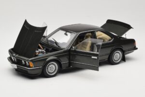 BMW 635 CSi E24 Malachit Green Metallic AUTOart 1:18 70522 Druckguss — Bild 2 von 8