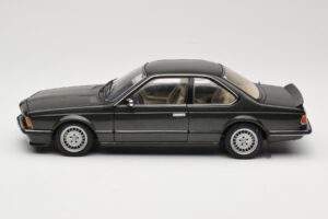 BMW 635 CSi E24 Malachit Green Metallic AUTOart 1:18 70522 Druckguss — Bild 4 von 8
