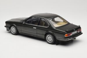 BMW 635 CSi E24 Malachit Green Metallic AUTOart 1:18 70522 Druckguss — Bild 7 von 8