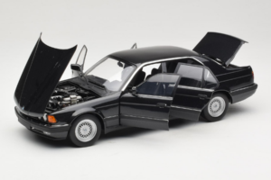 BMW 730i E32 Black Metallic Minichamps 1:18 100023002 Druckguss — Bild 2 von 8