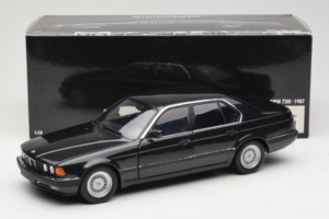 BMW 730i E32 Black Metallic Minichamps 1:18 100023002 Druckguss — Bild 8 von 8