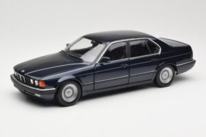 BMW 730i E32 Blau Metallic Minichamps 1:18 100023006 Druckguss