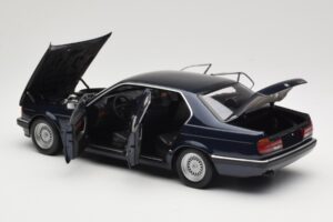 BMW 730i E32 Blau Metallic Minichamps 1:18 100023006 Druckguss — Bild 5 von 8