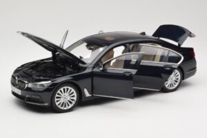 BMW 750Li F02 Imperial Blue Paragon 1:18 80432405586 Druckguss — Bild 2 von 8