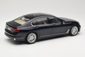 BMW 750Li F02 Imperial Blue Paragon 1:18 80432405586 Druckguss — Bild 3 von 8