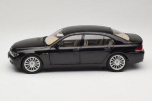 BMW 760Li E66 Individual Schwarz Kyosho 1:18 08573RB Druckguss — Bild 4 von 8