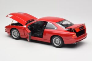 BMW 850Ci E31 Brilliant Red Revell 1:18 8827 Druckguss — Bild 5 von 8