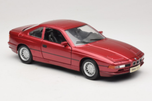 BMW 850i E31 Rot Tchibo 1:18 36157 Druckguss — Bild 6 von 8