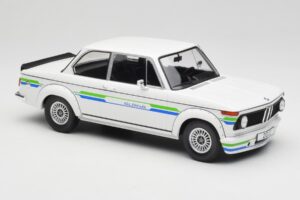 BMW Alpina 2002 E10 Turbo Weiß MCG 1:18 MCG18409-R Druckguss — Bild 4 von 6