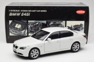 BMW E60 545i Alpine Weiß Kyosho 1:18 08591W Druckguss — Bild 8 von 8
