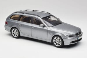 BMW 545i E61 Touring Hellgrau Kyosho 1:18 80430308414 Druckguss — Bild 6 von 8