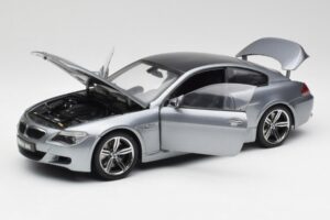 BMW M6 E63 Silver Grau Kyosho 1:18 08703GR Druckguss — Bild 2 von 8