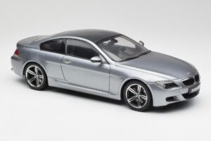 BMW M6 E63 Silver Grau Kyosho 1:18 08703GR Druckguss — Bild 6 von 8