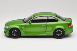 BMW 1er E82 Coupe Taiga Green Metallic Minichamps 1:18 110020024 Druckguss — Bild 4 von 8