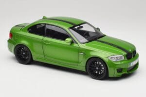 BMW 1er E82 Coupe Taiga Green Metallic Minichamps 1:18 110020024 Druckguss — Bild 6 von 8