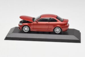 BMW 1M E82 Orange Minichamps 1:43 413020023 Druckguss — Bild 4 von 5