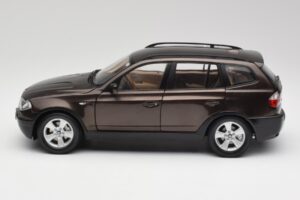 BMW X3 E83 3.0d Dunkelbraun Metallic Kyosho 1:18 80430300736 Druckguss — Bild 4 von 8
