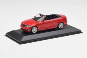 BMW 1er E88 Cabriolet Karminrot Minichamps 1:43 431026230 Druckguss — Bild 2 von 5