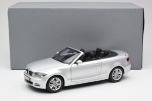BMW 135i E88 Cabriolet Titan Silber Kyosho 1:18 80430427021 Druckguss — Bild 8 von 8