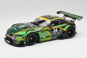 BMW Z4 E89 GT3 #24 Saudi Falcons K. Al Faisal / A. Binladen Dubai 24 Hours 2013 Minichamps 1:18 151132324 Druckguss
