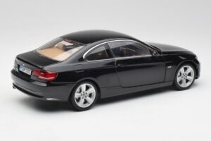 BMW 3 E92 Coupe Schwarz Kyosho 1:18 80430407222 Druckguss — Bild 3 von 8