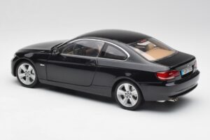 BMW 3 E92 Coupe Schwarz Kyosho 1:18 80430407222 Druckguss — Bild 7 von 8