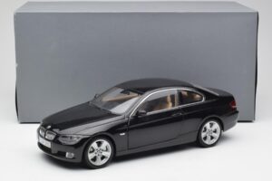 BMW 3 E92 Coupe Schwarz Kyosho 1:18 80430407222 Druckguss — Bild 8 von 8
