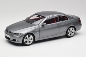 BMW 330i E92 Coupe Grau Metallic Kyosho 1:18 80430407220 Druckguss