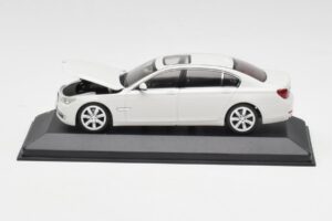 BMW 750Li F02 Weiß Minichamps 1:43 80420445201 Druckguss — Bild 4 von 5