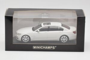 BMW 750Li F02 Weiß Minichamps 1:43 80420445201 Druckguss — Bild 5 von 5