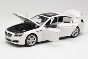 BMW 6 F06 Gran Coupe Mineral Weiß Paragon 1:18 80432218741 Druckguss — Bild 2 von 8