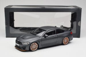 BMW M4 F82 GTS Frozen Grau Minichamps 1:18 80432411555 Druckguss — Bild 8 von 8