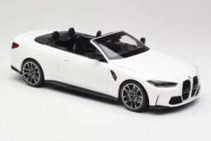 BMW M4 G82 Cabriolet Alpine White Minichamps 1:18 155021031 Druckguss — Bild 4 von 6