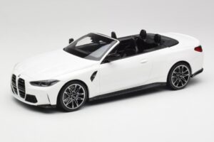 BMW M4 G82 Cabriolet Alpine White Minichamps 1:18 155021031 Druckguss