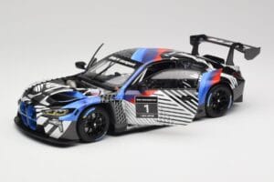 BMW M4 GT3 G82 #1 Test Version 2021 Minichamps 1:18 113222003 Druckguss — Bild 2 von 8