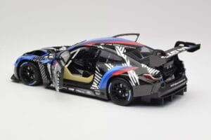 BMW M4 GT3 G82 #1 Test Version 2021 Minichamps 1:18 113222003 Druckguss — Bild 5 von 8