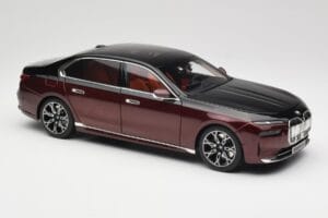 BMW i7 G70 Black & Red Metallic Minichamps 1:18 110023201 Druckguss — Bild 6 von 8