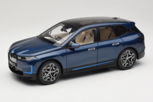 BMW iX Blue Metallic Minichamps 1:18 110023100 Druckguss