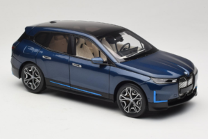 BMW iX Blue Metallic Minichamps 1:18 110023100 Druckguss — Bild 6 von 8